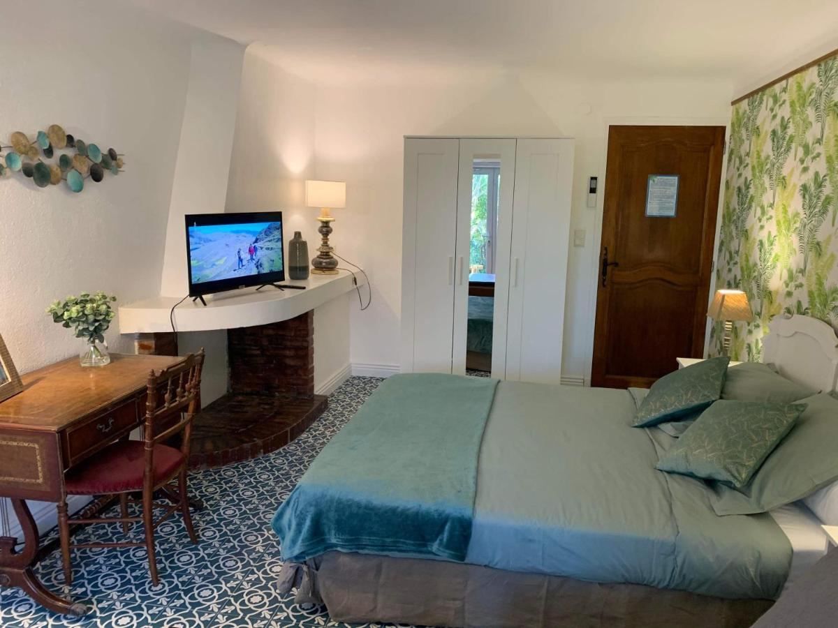 Villa Bleue - Les Pins Пор-Вандр Екстер'єр фото